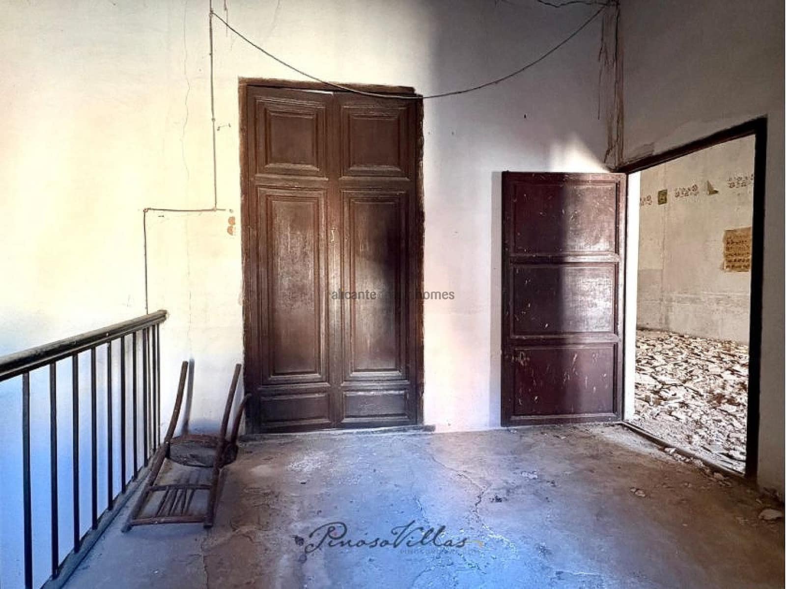 Omakotitalo myytävänä paikassa Pinoso - 90 000 € (Ref: 9413572)