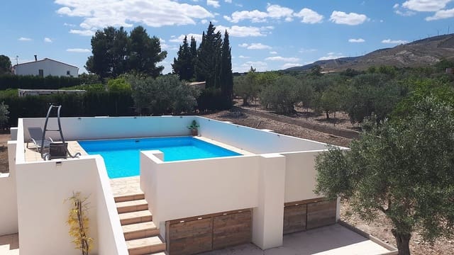 3 slaapkamer Finca/Landhuis te koop in Caudete met zwembad - € 249.995 (Ref: 9415383)