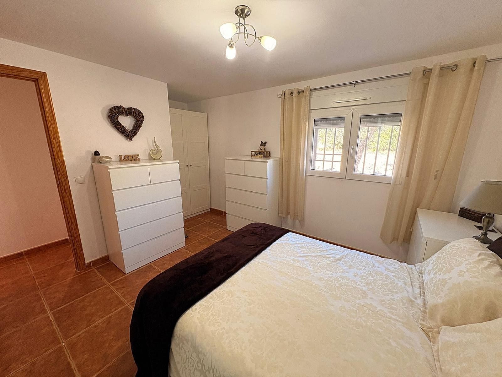 3 soveværelse Finca/Landehus til salg i Caudete med swimmingpool - € 249.995 (Ref: 9415383)