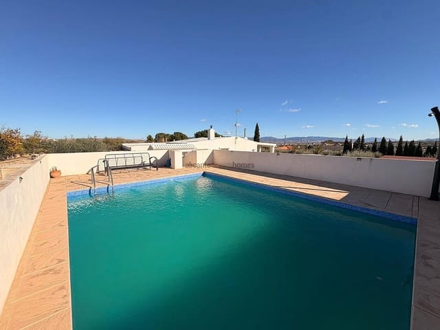 3 sovrum Finca/Hus på landet till salu i Caudete med pool - 249 995 € (Ref: 9415383)