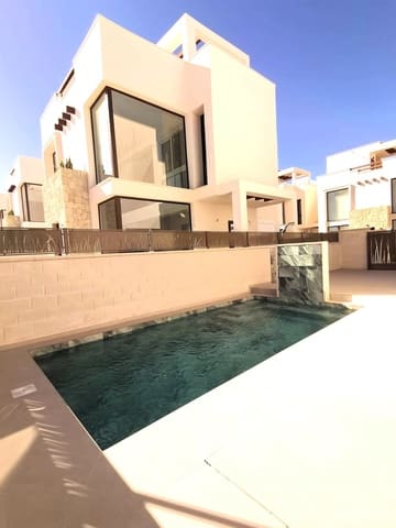 3 bedroom Villa for sale in Ciudad Quesada, Rojales with pool - € 650,000 (Ref: 9418878)