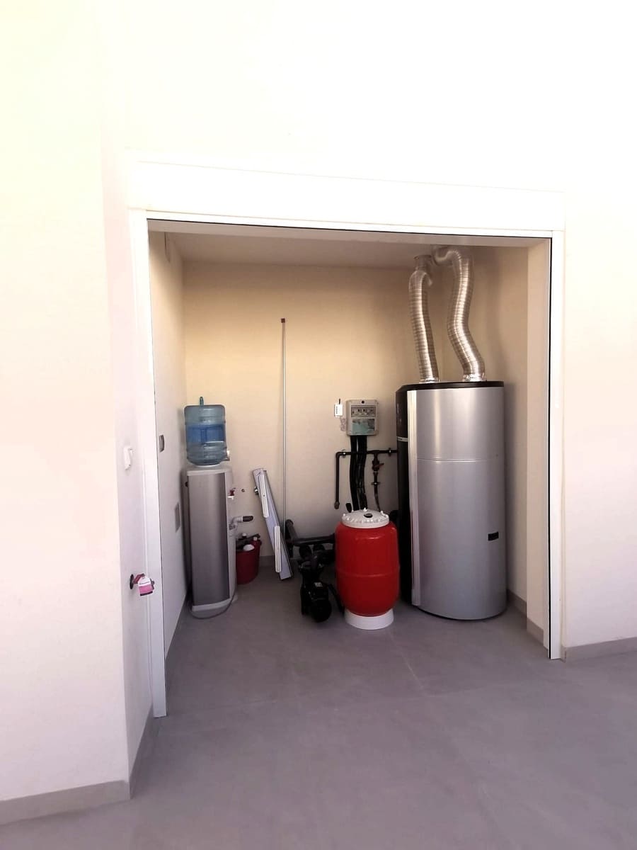 3 makuuhuone Huvila myytävänä paikassa Ciudad Quesada mukana uima-altaan - 650 000 € (Ref: 9418878)