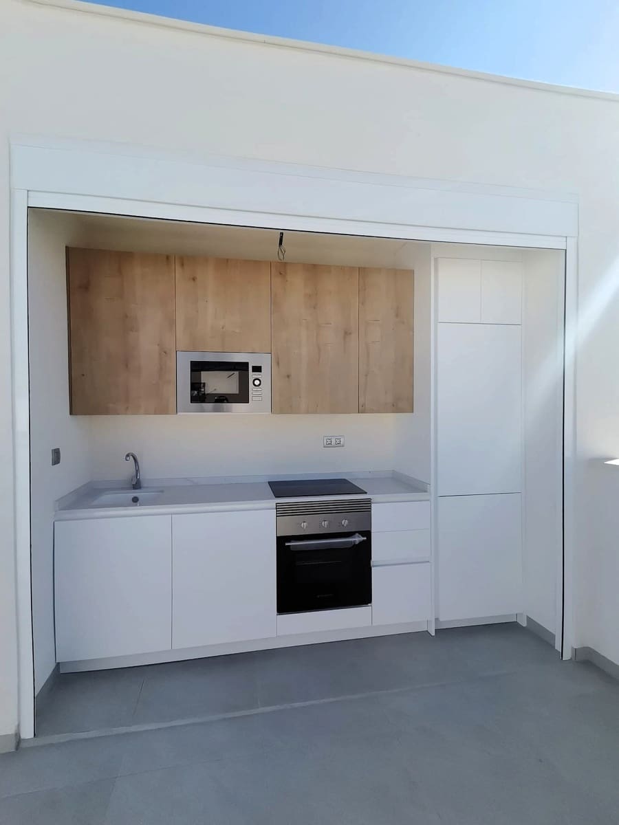 3 makuuhuone Huvila myytävänä paikassa Ciudad Quesada mukana uima-altaan - 650 000 € (Ref: 9418878)