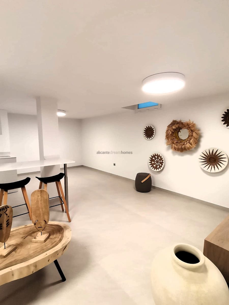 3 makuuhuone Huvila myytävänä paikassa Ciudad Quesada mukana uima-altaan - 650 000 € (Ref: 9418878)