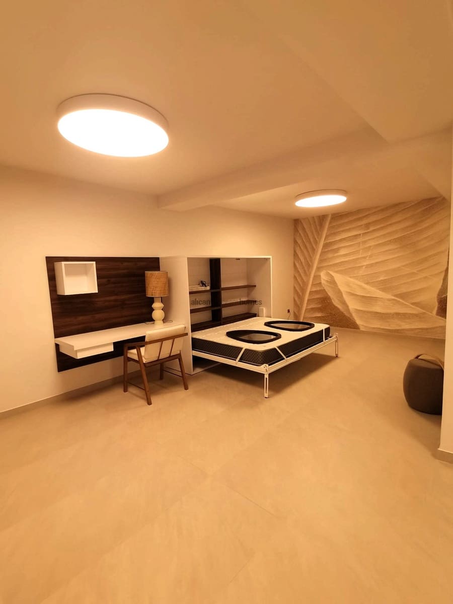 3 makuuhuone Huvila myytävänä paikassa Ciudad Quesada mukana uima-altaan - 650 000 € (Ref: 9418878)