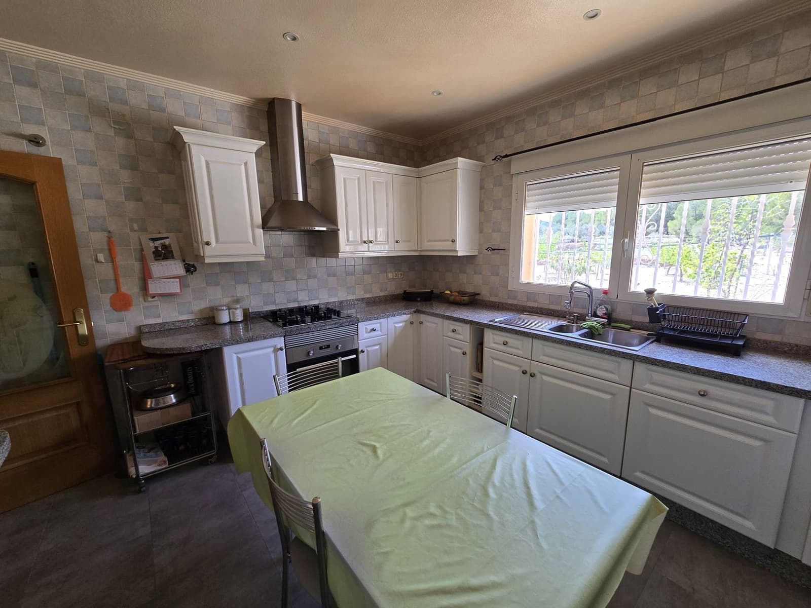 4 sypialnia Willa na sprzedaż w Sax z basenem garażem - 499 999 € (Ref: 9421827)