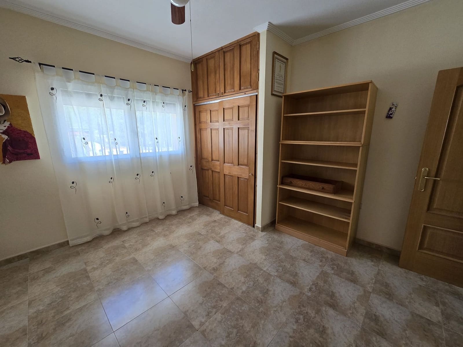 4 sypialnia Willa na sprzedaż w Sax z basenem garażem - 499 999 € (Ref: 9421827)