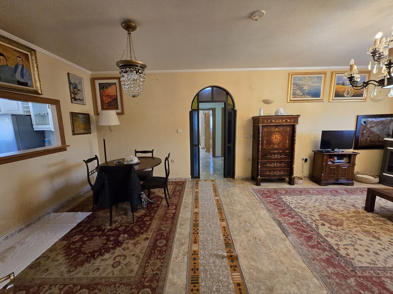 4 sypialnia Willa na sprzedaż w Sax z basenem garażem - 499 999 € (Ref: 9421827)