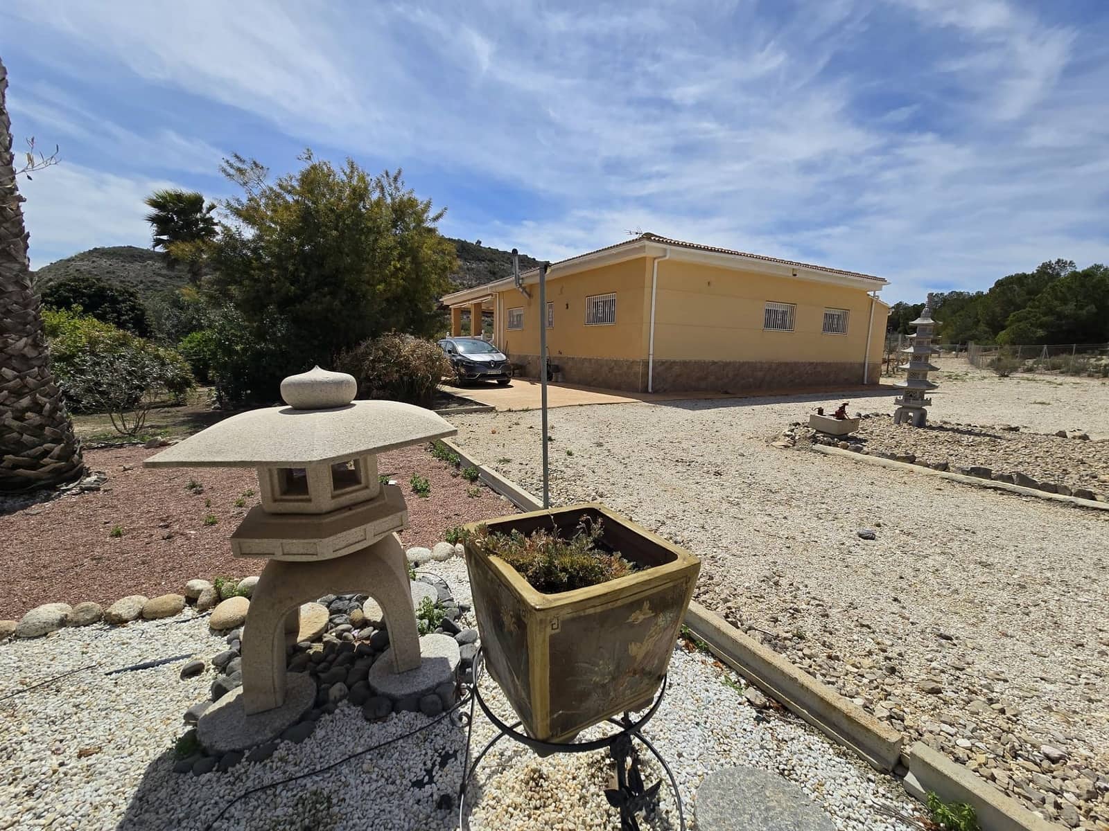 4 sypialnia Willa na sprzedaż w Sax z basenem garażem - 499 999 € (Ref: 9421827)