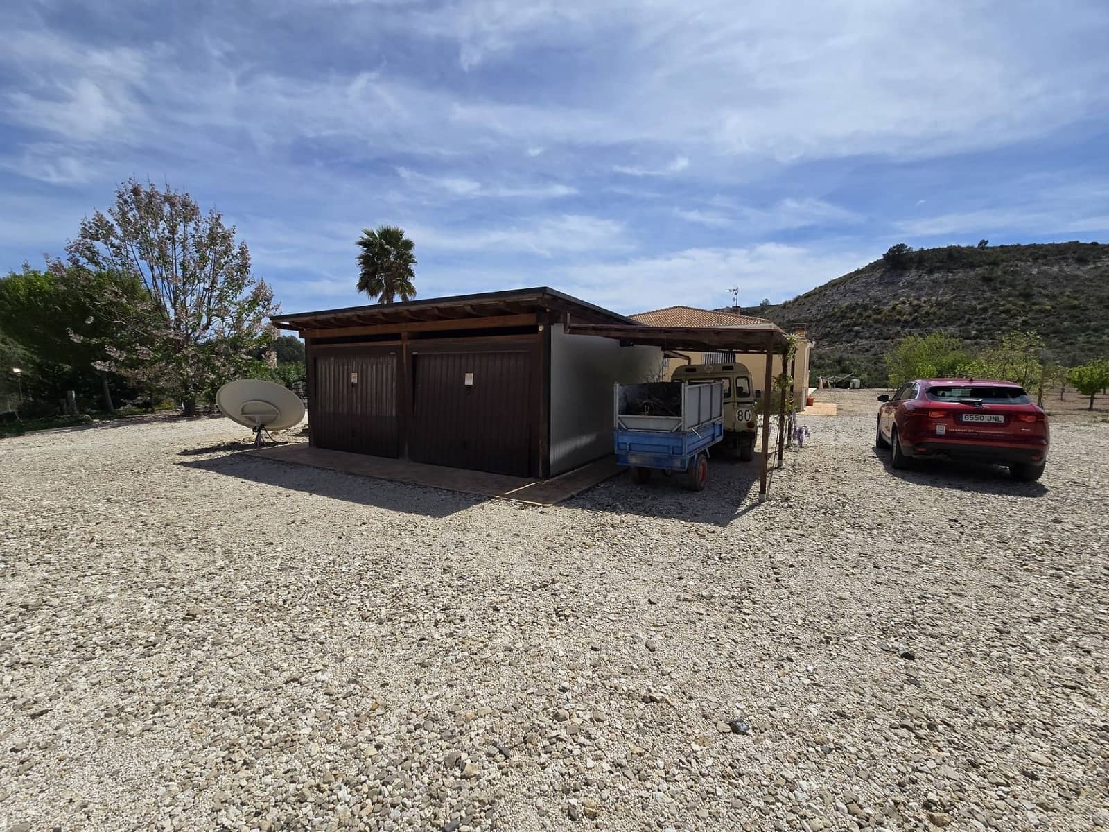 4 sypialnia Willa na sprzedaż w Sax z basenem garażem - 499 999 € (Ref: 9421827)