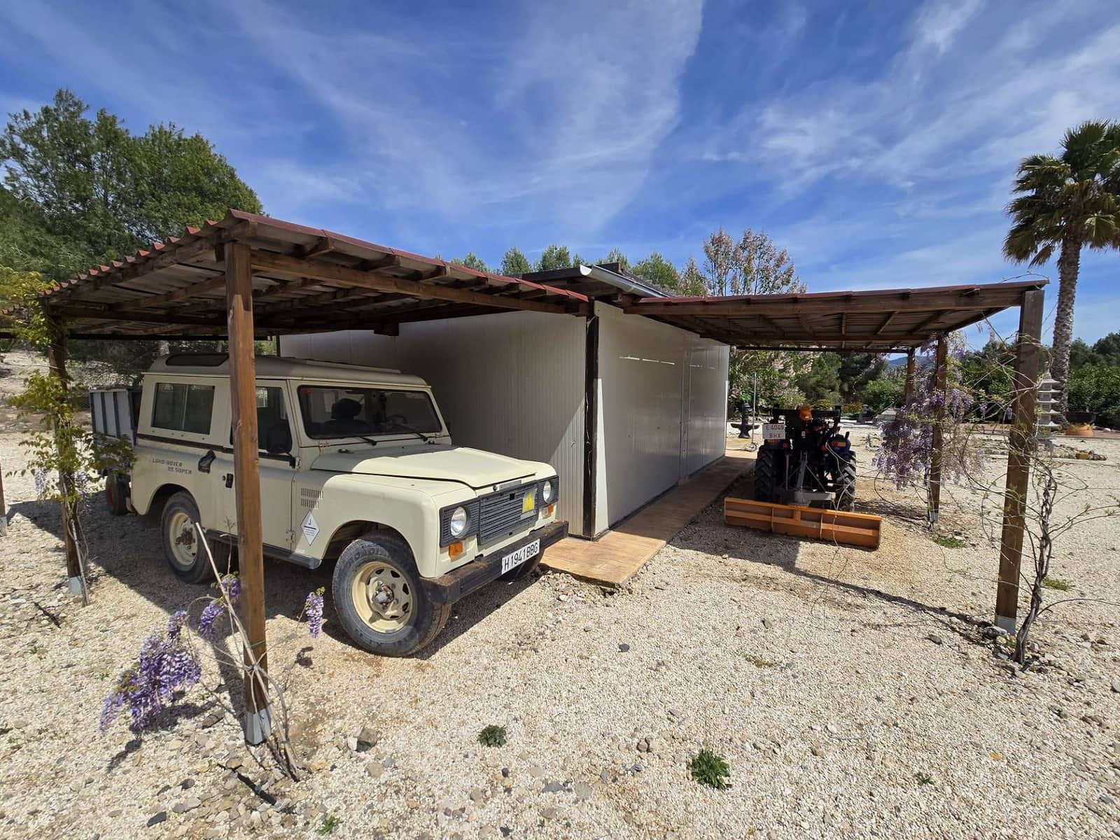 4 sypialnia Willa na sprzedaż w Sax z basenem garażem - 499 999 € (Ref: 9421827)