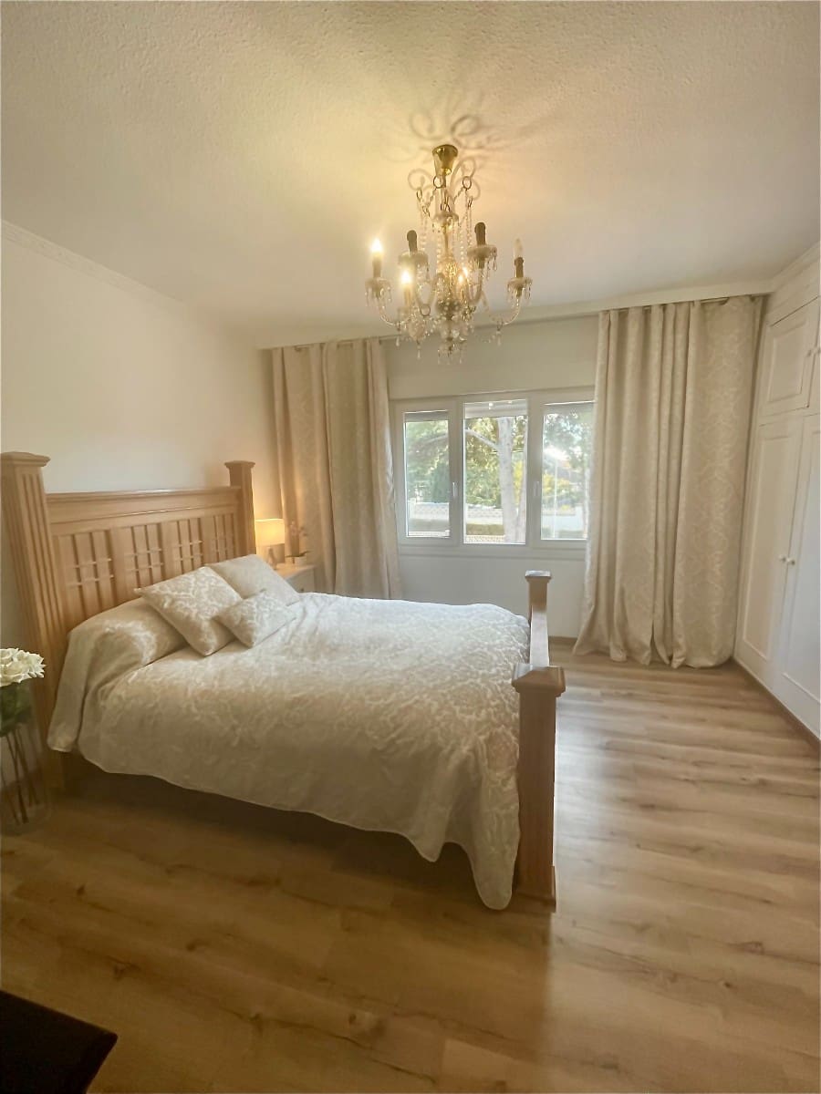 5 makuuhuone Huvila myytävänä paikassa Petrel / Petrer - 497 000 € (Ref: 9424259)