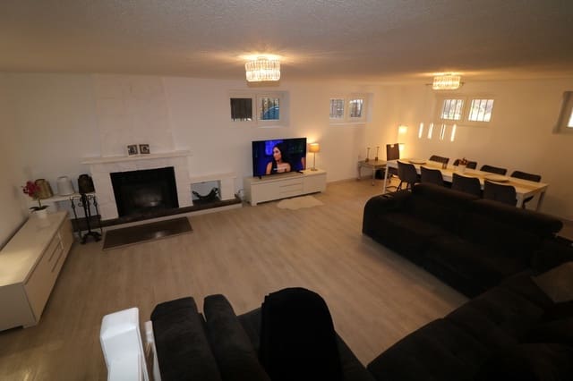 5 makuuhuone Huvila myytävänä paikassa Petrel / Petrer - 497 000 € (Ref: 9424259)