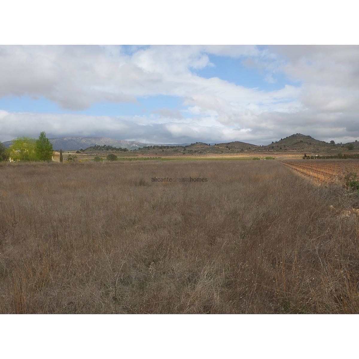 Undeveloped Land for sale in Culebron - € 40,000 (Ref: 9424260)
