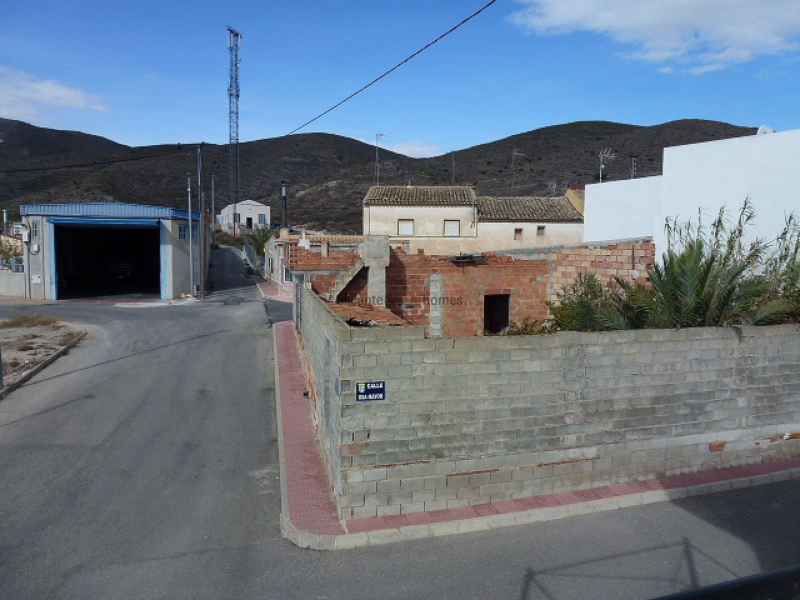3 Zimmer Villa zu verkaufen in Hondon de los Frailes mit Garage - 189.950 € (Ref: 9425662)