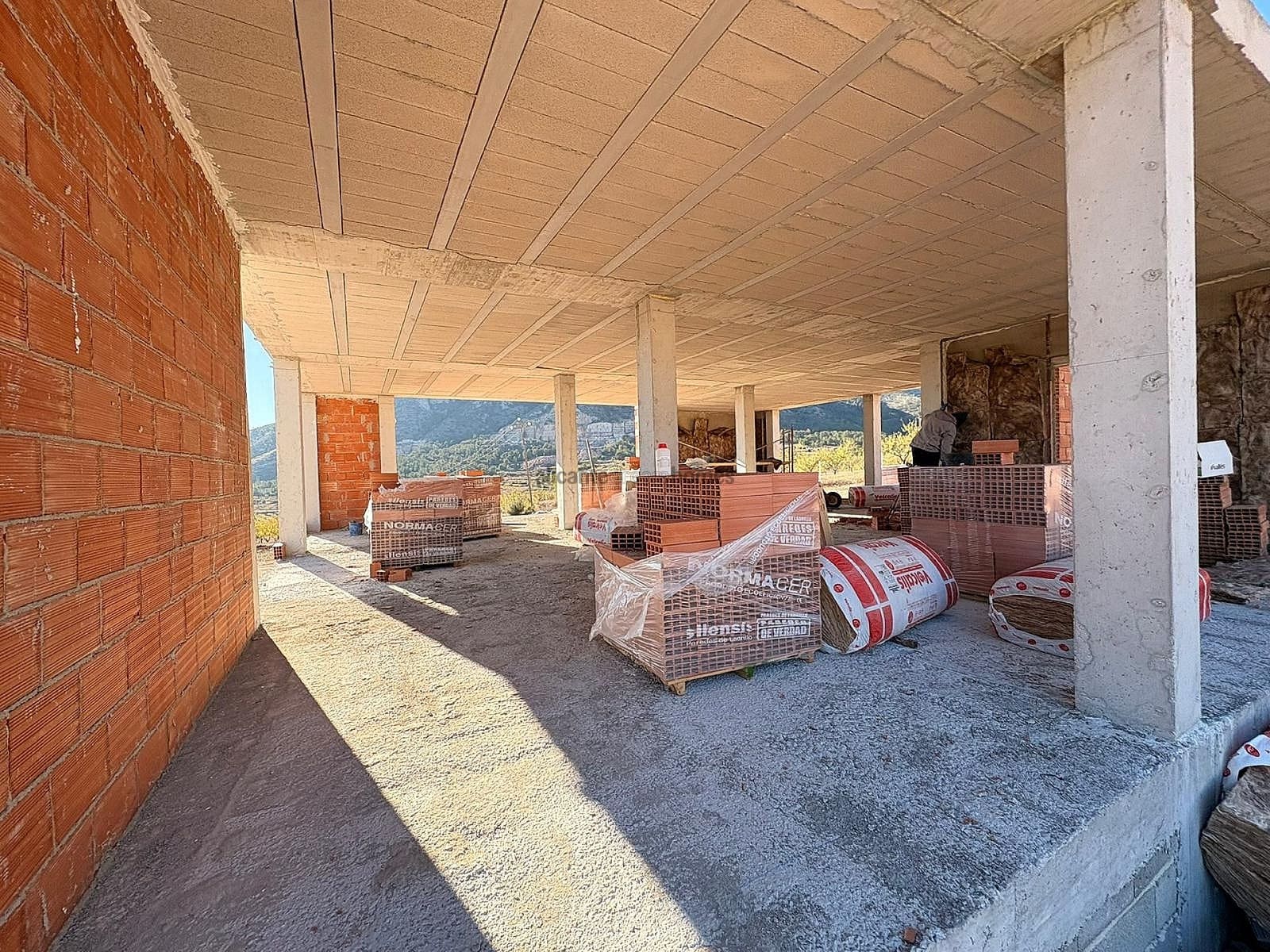 3 bedroom Villa for sale in El Canton with pool garage - € 385,000 (Ref: 9431767)