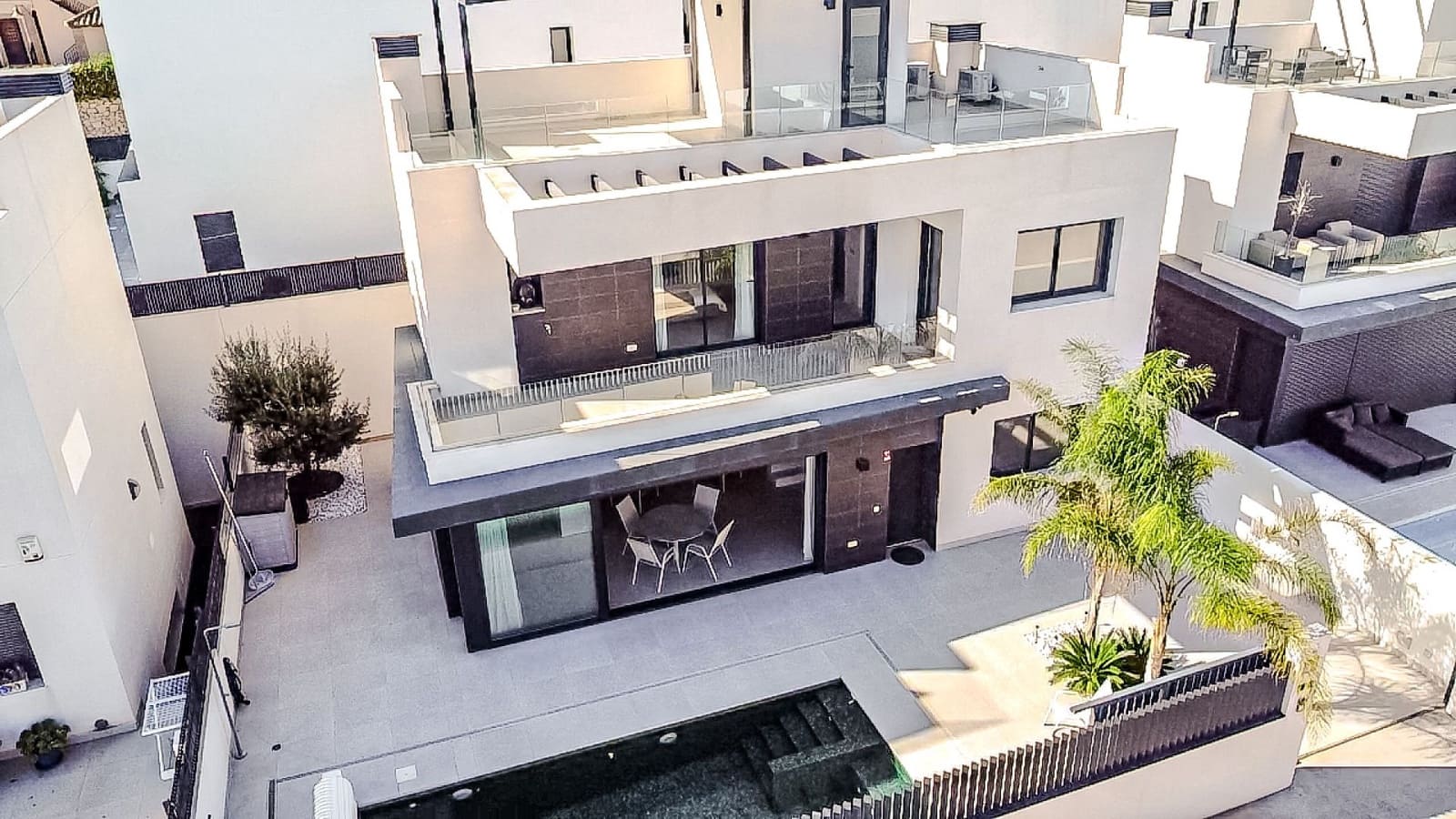 5 makuuhuone Huvila myytävänä paikassa Algorfa - 575 000 € (Ref: 9433009)