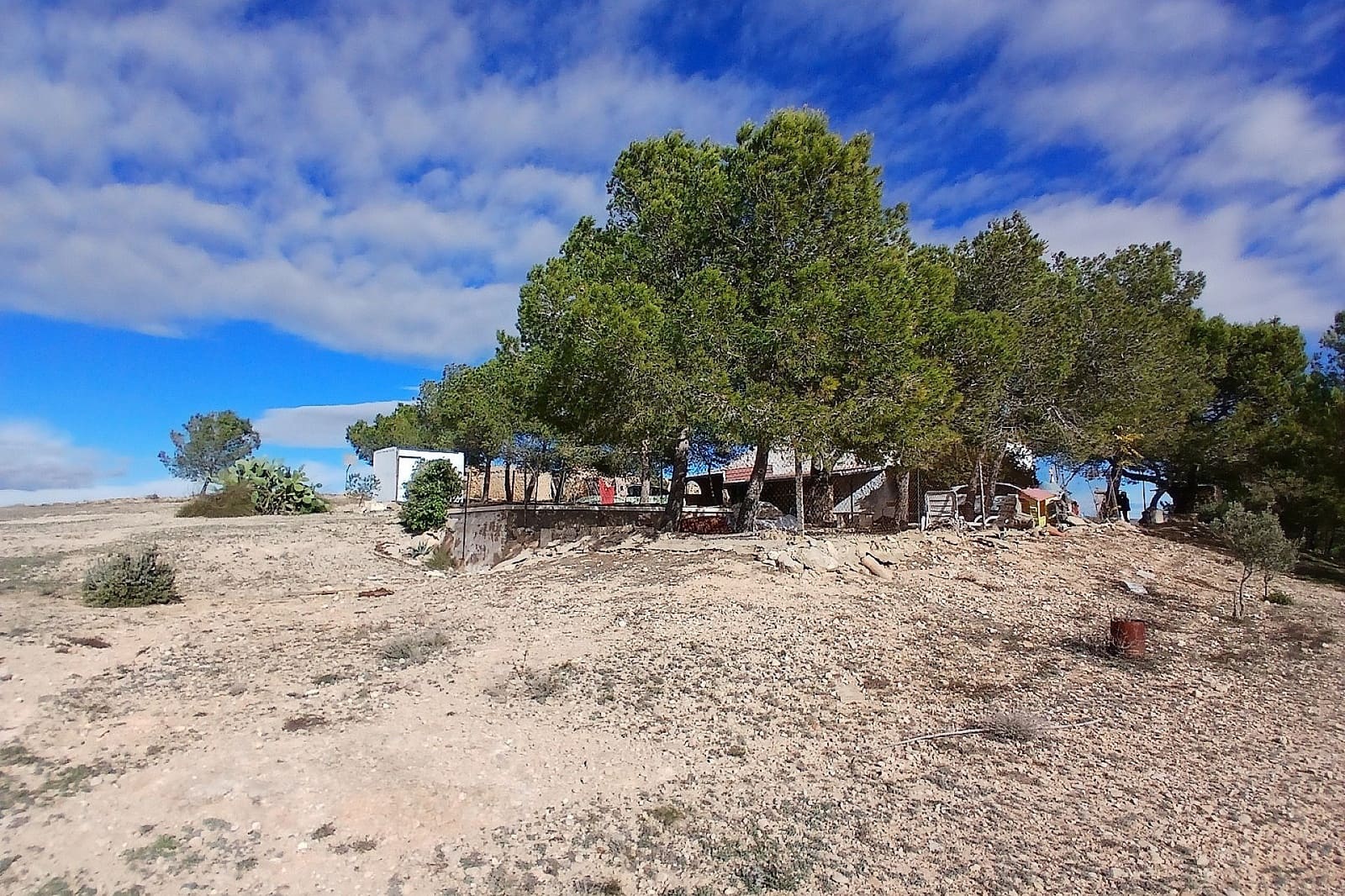 6 soveværelse Finca/Landehus til salg i Caudete med swimmingpool garage - € 199.950 (Ref: 9439659)