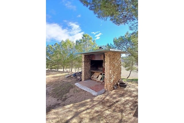 6 soveværelse Finca/Landehus til salg i Caudete med swimmingpool garage - € 199.950 (Ref: 9439659)