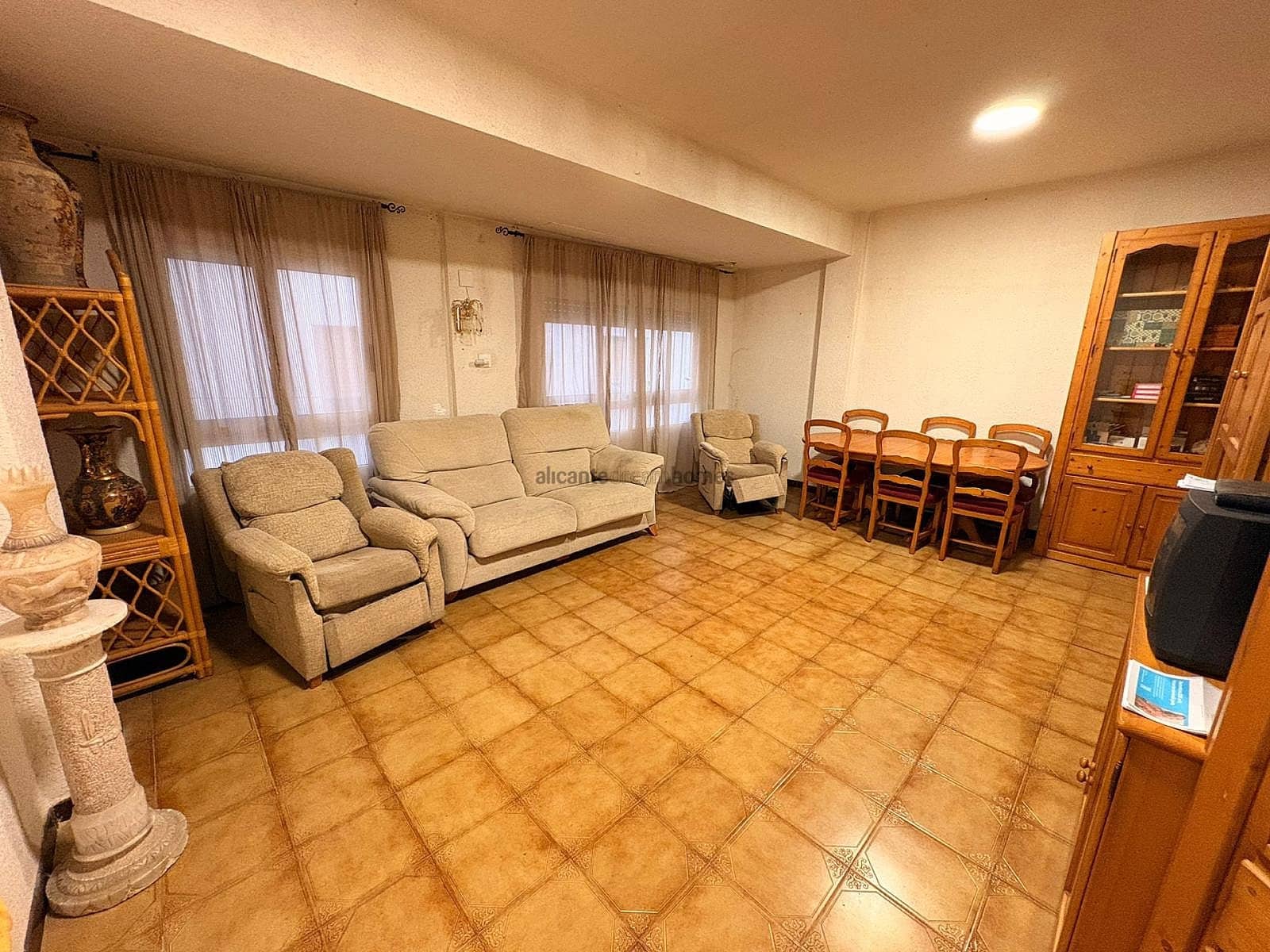 3 soveværelse Lejlighed til salg i Onil - € 131.000 (Ref: 9439660)