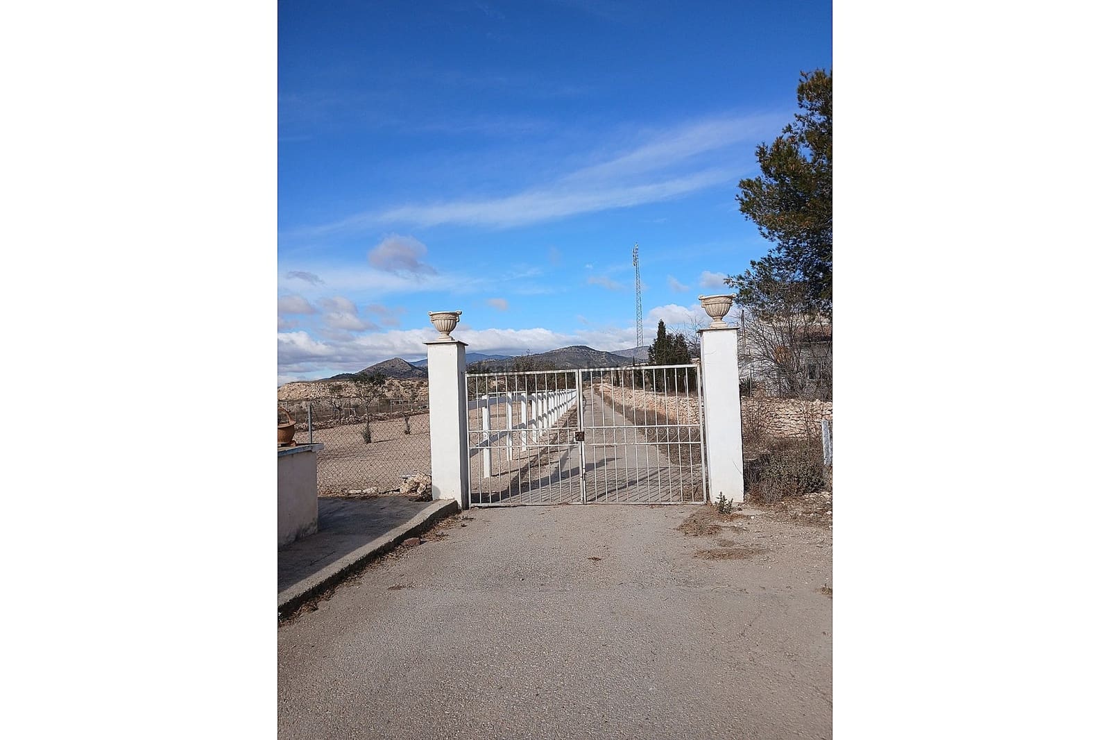 Finca/Casa Rural de 3 habitaciones en Monóvar / Monóver en venta con piscina garaje - 200.000 € (Ref: 9439662)