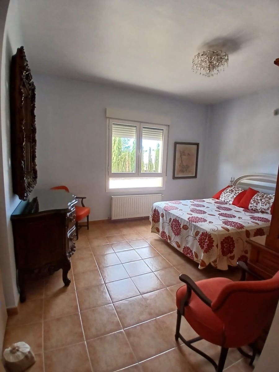 5 sovrum Villa till salu i Yecla med pool - 360 000 € (Ref: 9441235)