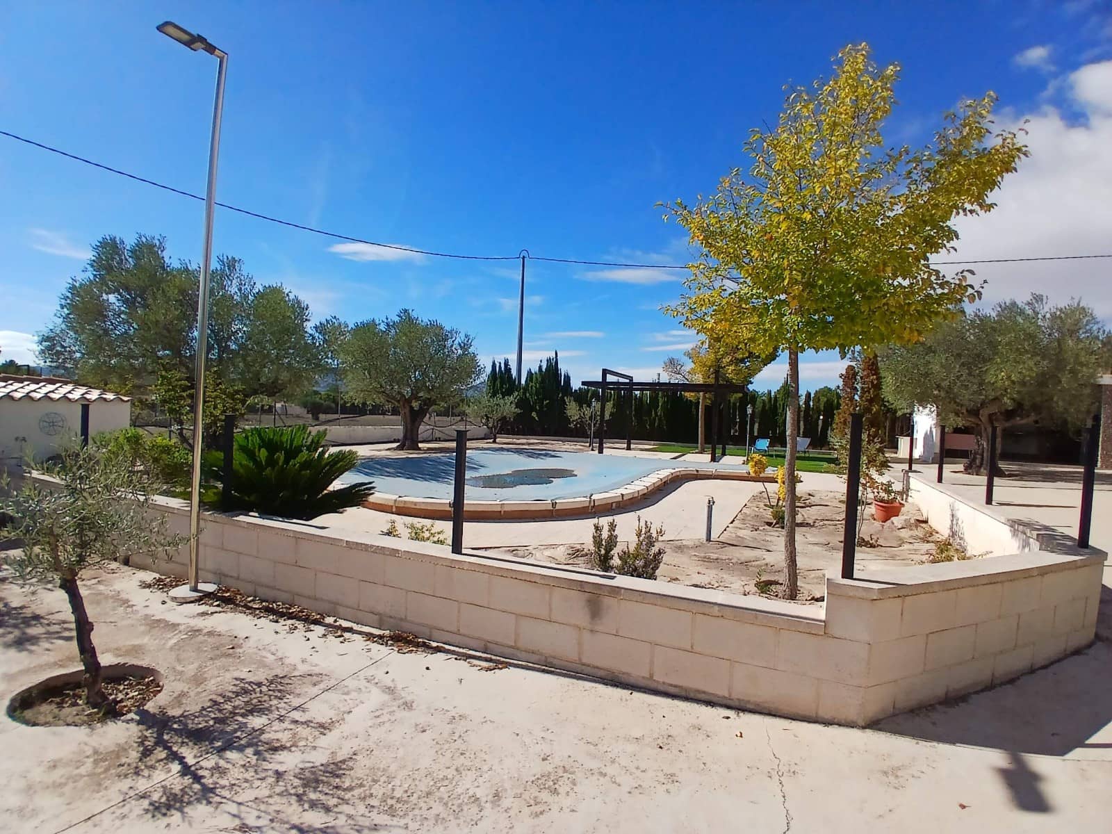 5 sovrum Villa till salu i Yecla med pool - 360 000 € (Ref: 9441235)