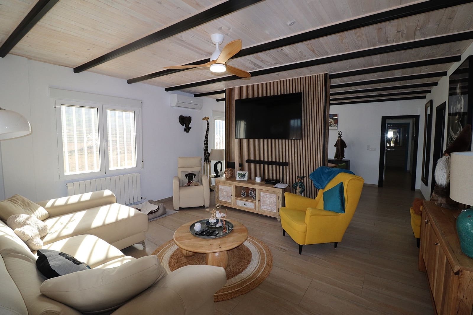 4 bedroom Villa for sale in La Romana with pool garage - € 379,000 (Ref: 9448555)