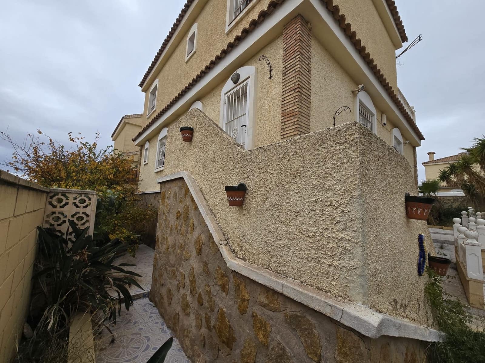 5 sypialnia Willa na sprzedaż w Monforte del Cid z basenem - 350 000 € (Ref: 9461046)