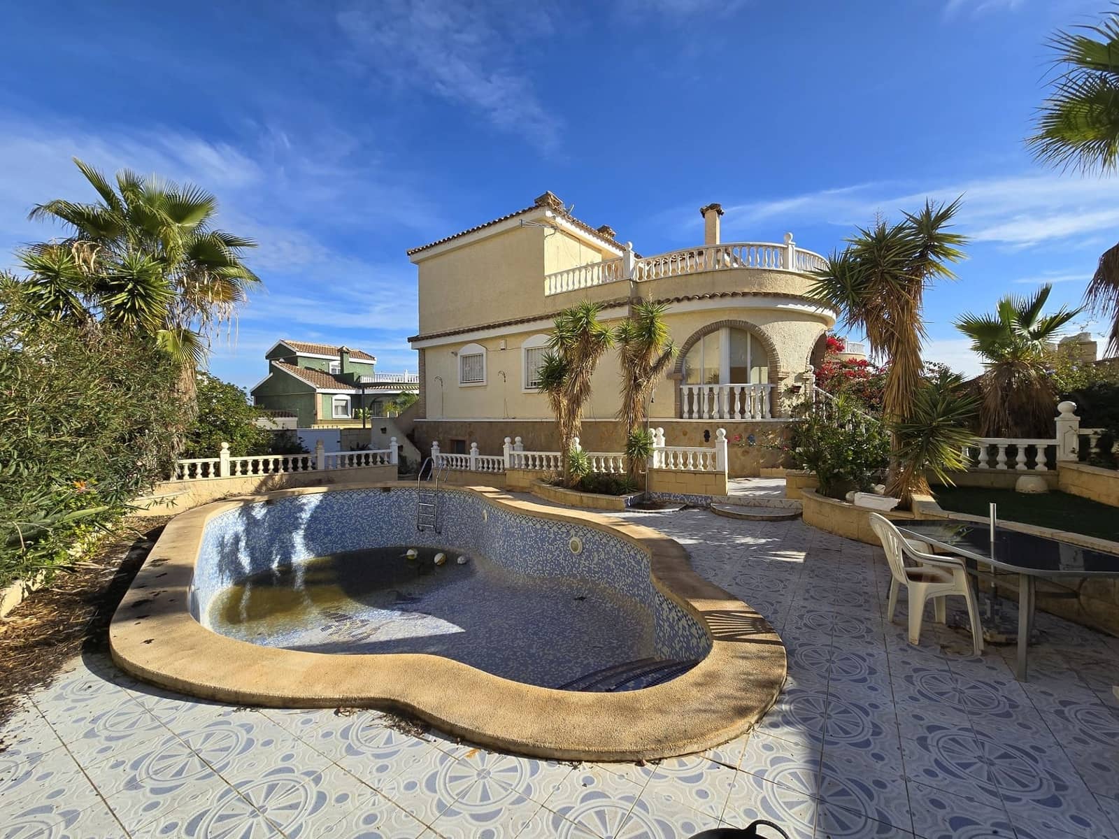 5 slaapkamer Villa te koop in Monforte del Cid met zwembad - € 350.000 (Ref: 9461046)