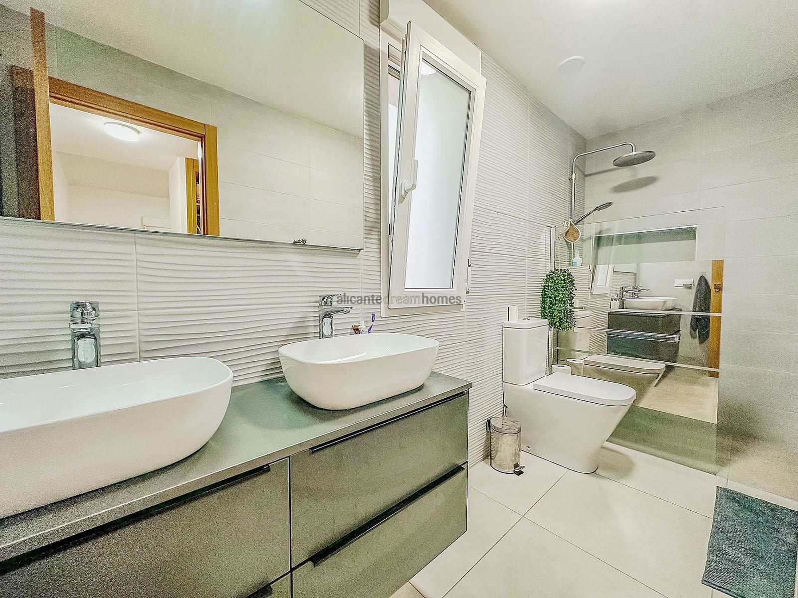 3 makuuhuone Huvila myytävänä paikassa Pinoso mukana uima-altaan - 309 995 € (Ref: 9461049)