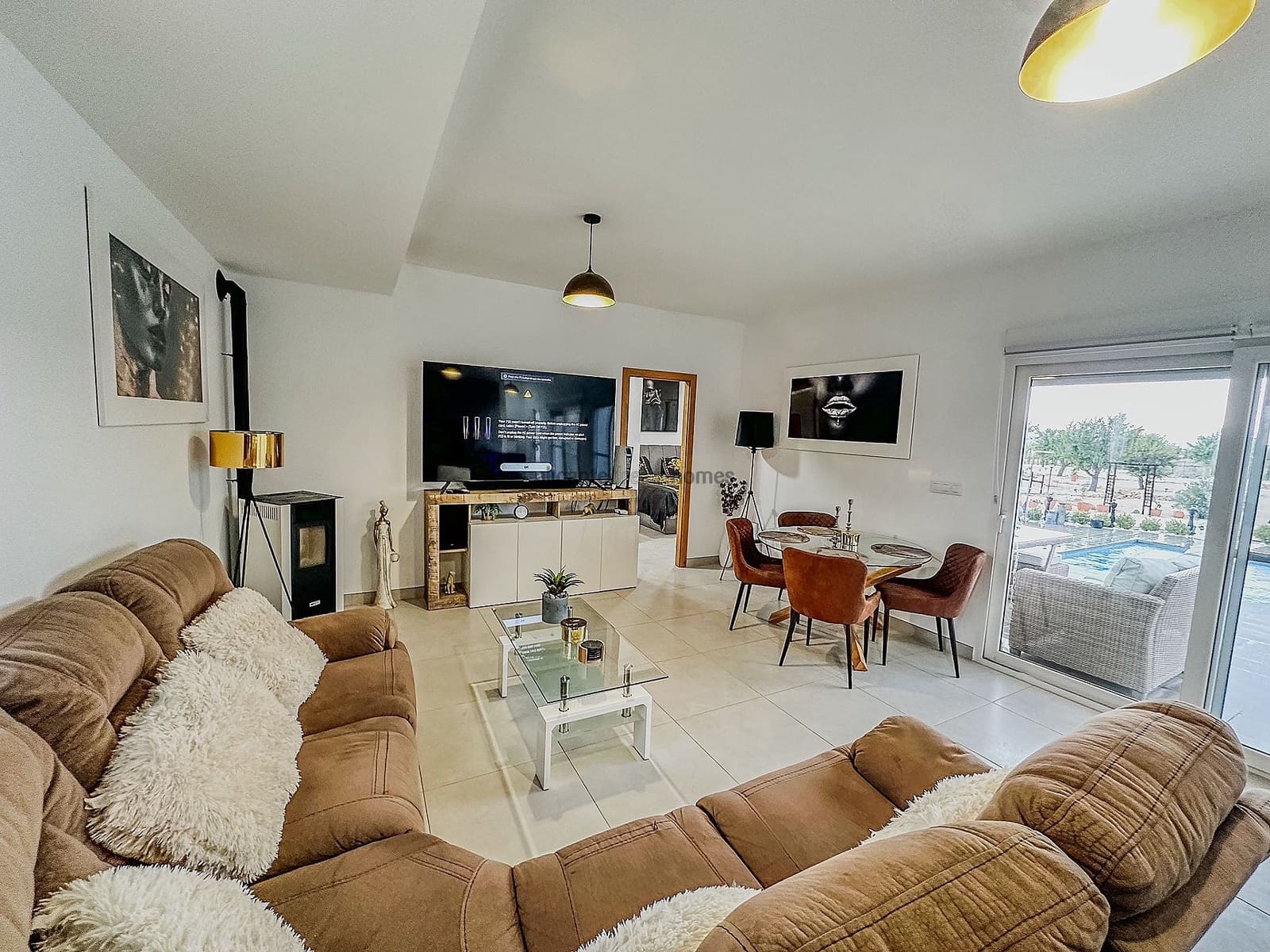 3 makuuhuone Huvila myytävänä paikassa Pinoso mukana uima-altaan - 309 995 € (Ref: 9461049)