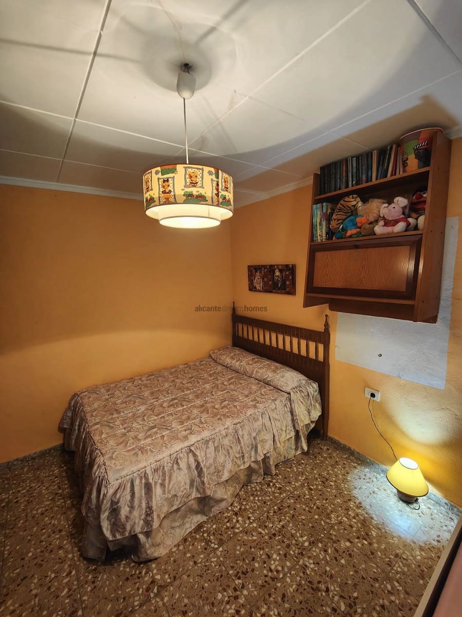 3 soverom Finca/Herregård til salgs i Yecla med svømmebasseng garasje - € 210 000 (Ref: 9468089)