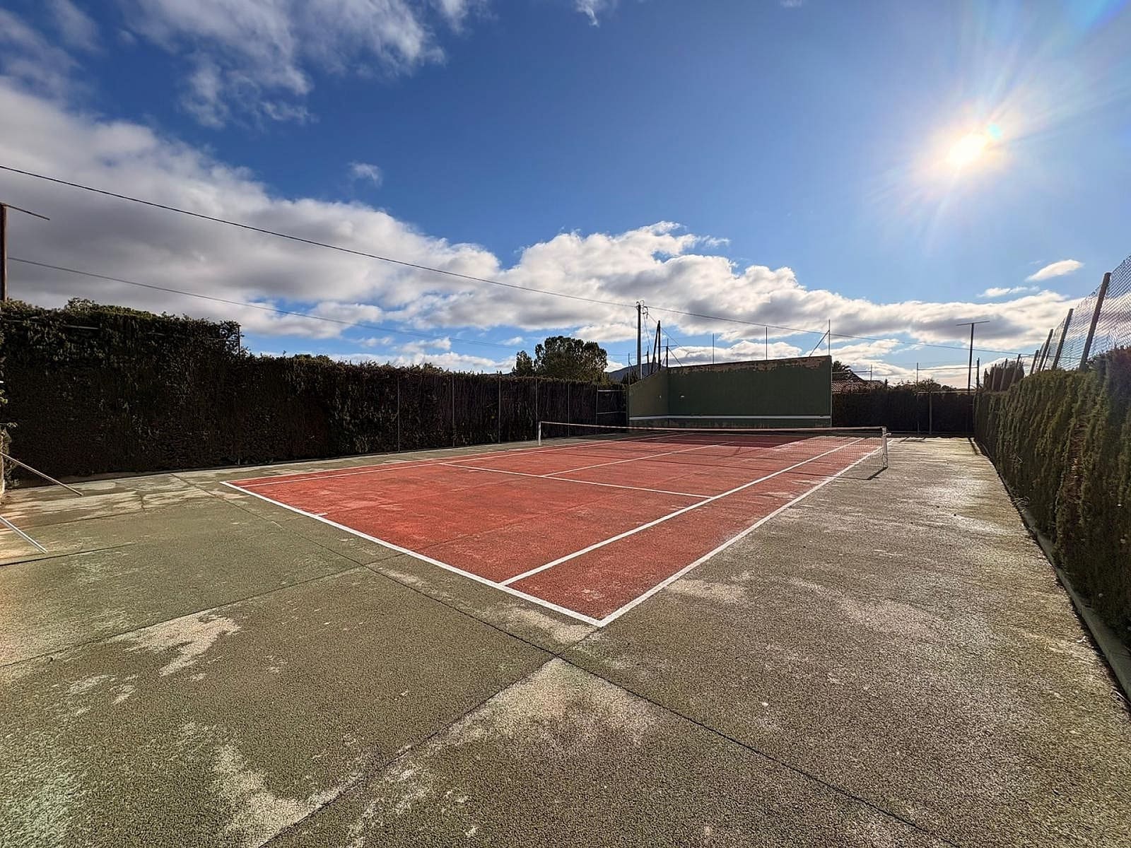 3 soveværelse Villa til salg i Sax med swimmingpool garage - € 575.000 (Ref: 9472003)