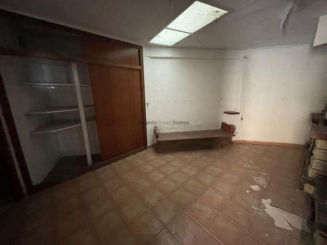 5 bedroom Townhouse for sale in Biar with garage - € 125,000 (Ref: 9473752)