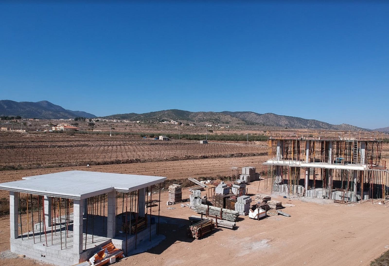 4 bedroom Villa for sale in Pinoso - € 337,000 (Ref: 9475116)