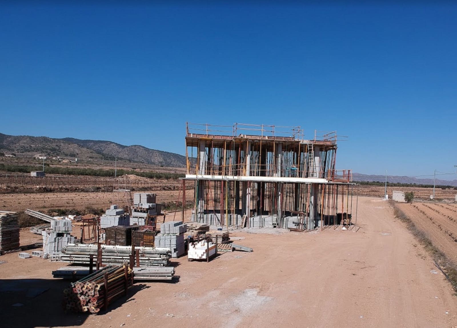 4 bedroom Villa for sale in Pinoso - € 337,000 (Ref: 9475116)