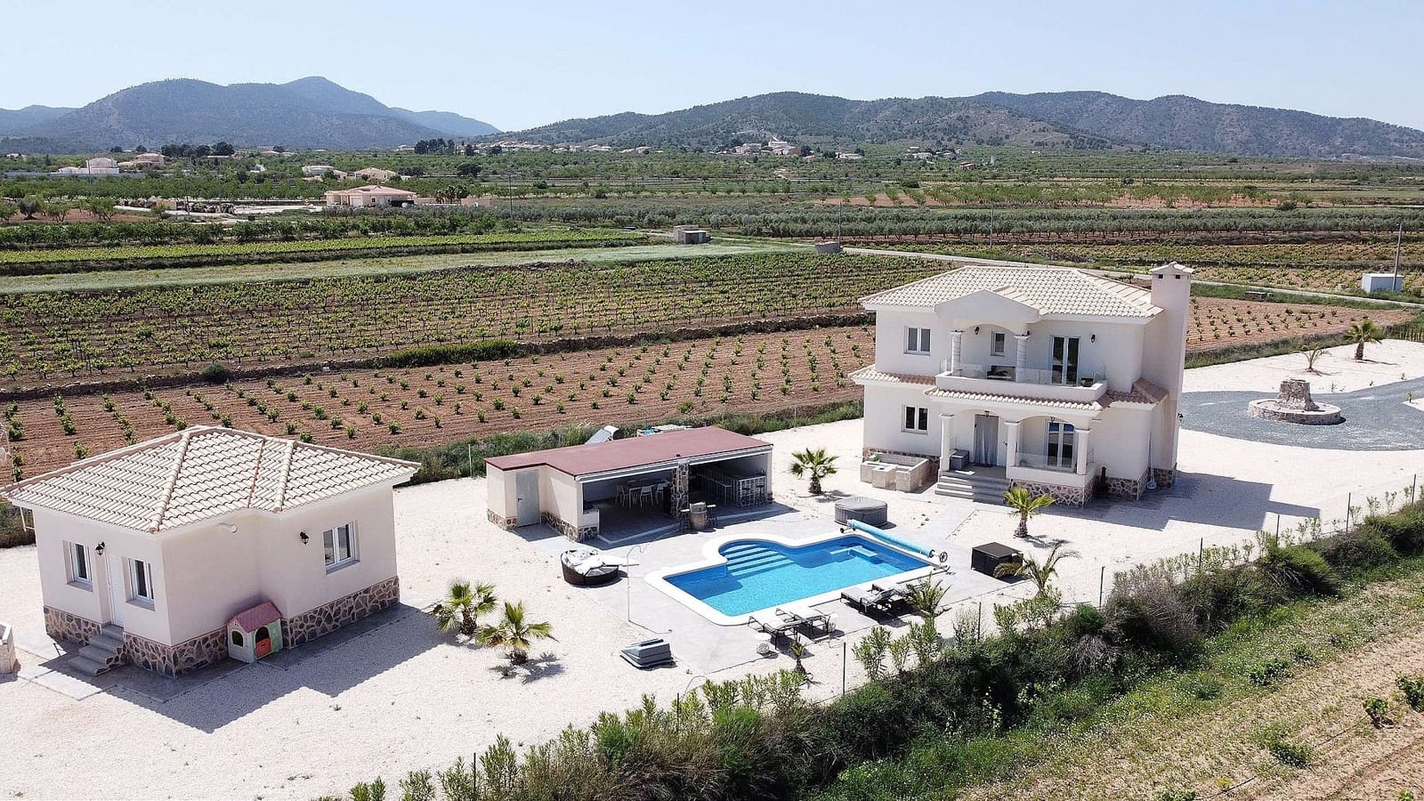 4 bedroom Villa for sale in Pinoso - € 337,000 (Ref: 9475116)