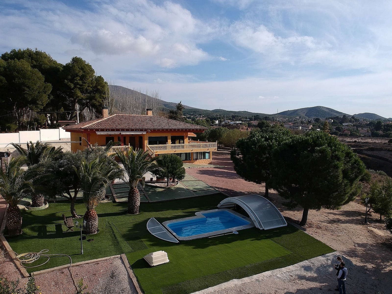 4 bedroom Villa for sale in Petrel / Petrer - € 775,000 (Ref: 9475120)