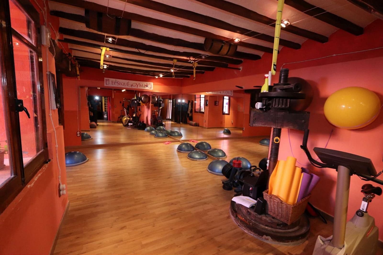 10 bedroom Commercial for sale in Pinoso - € 449,950 (Ref: 9475121)