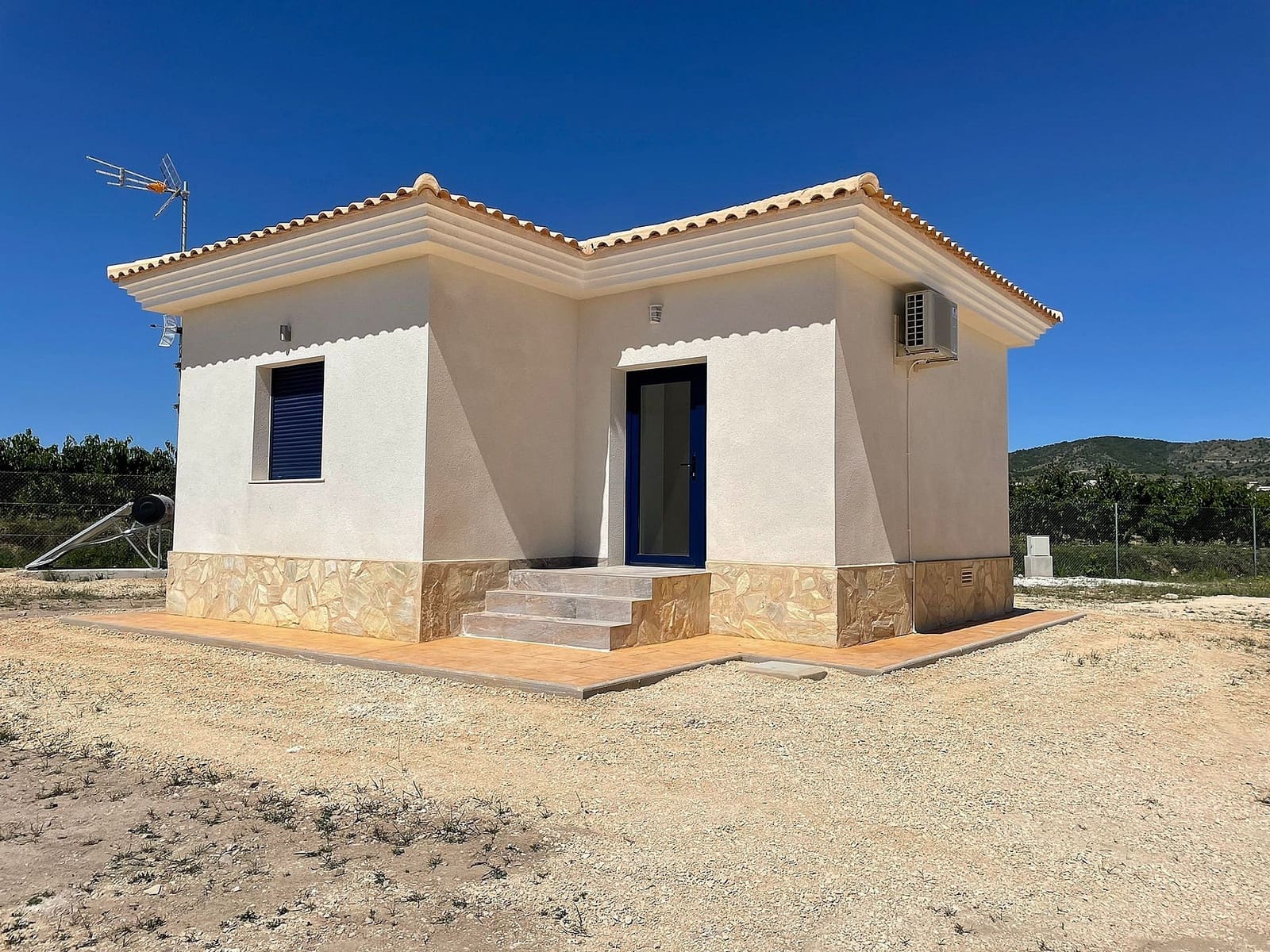 4 bedroom Villa for sale in Pinoso - € 505,000 (Ref: 9475124)