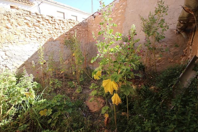 4 bedroom Townhouse for sale in Raspay, Yecla - € 44,995 (Ref: 9475124)