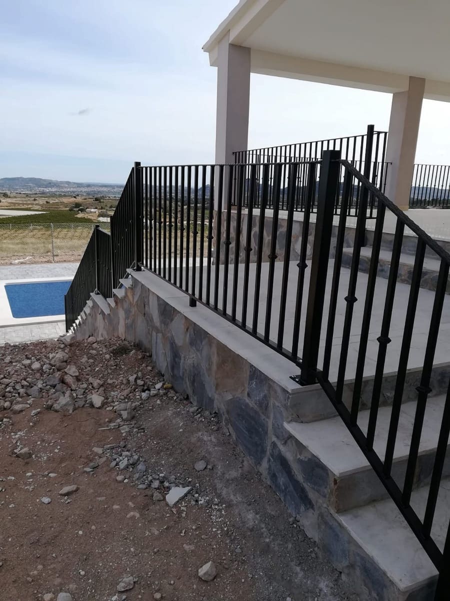 5 bedroom Villa for sale in La Romana - € 405,000 (Ref: 9475125)