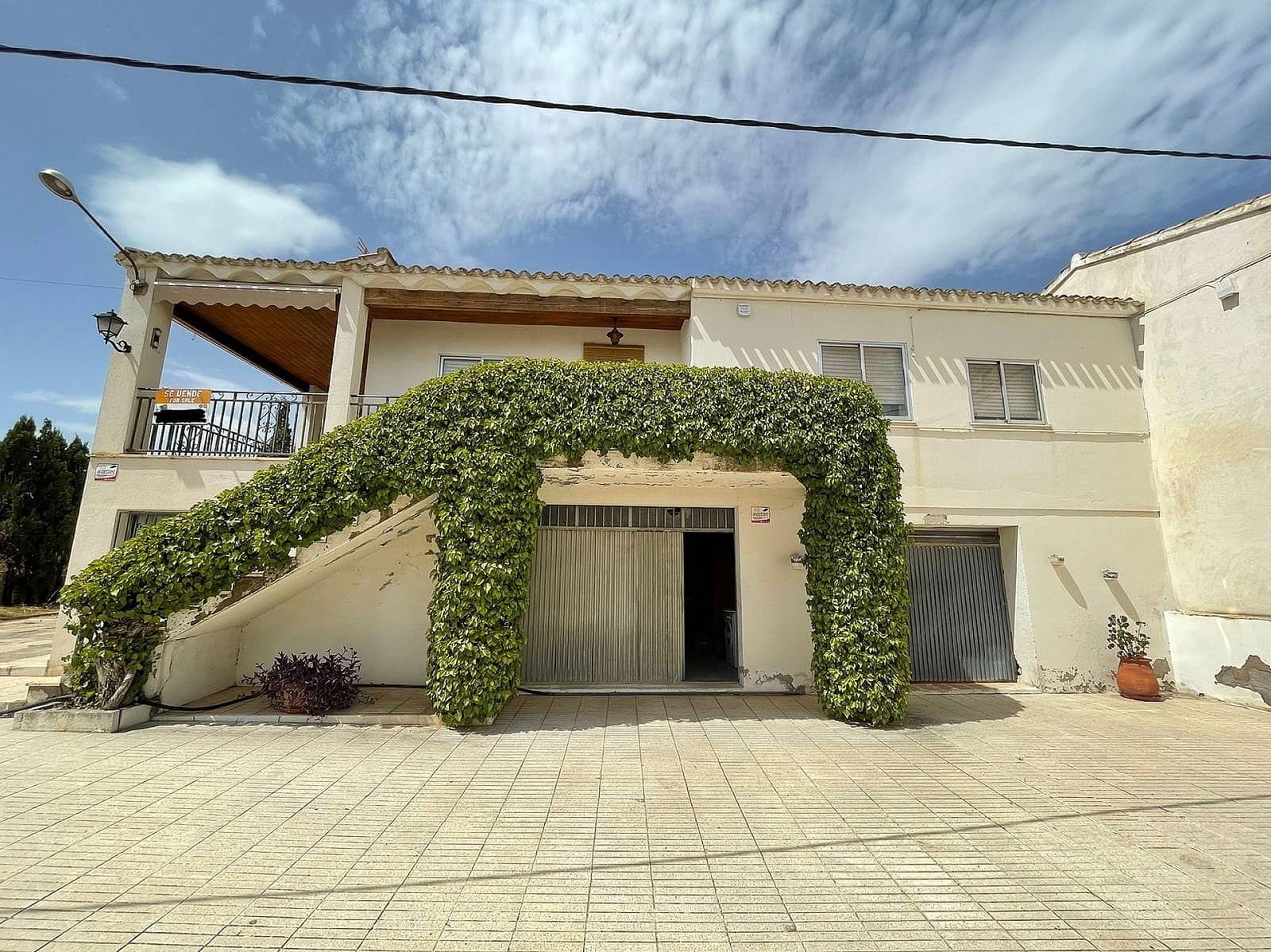 5 bedroom Townhouse for sale in Salinas - € 199,995 (Ref: 9475127)