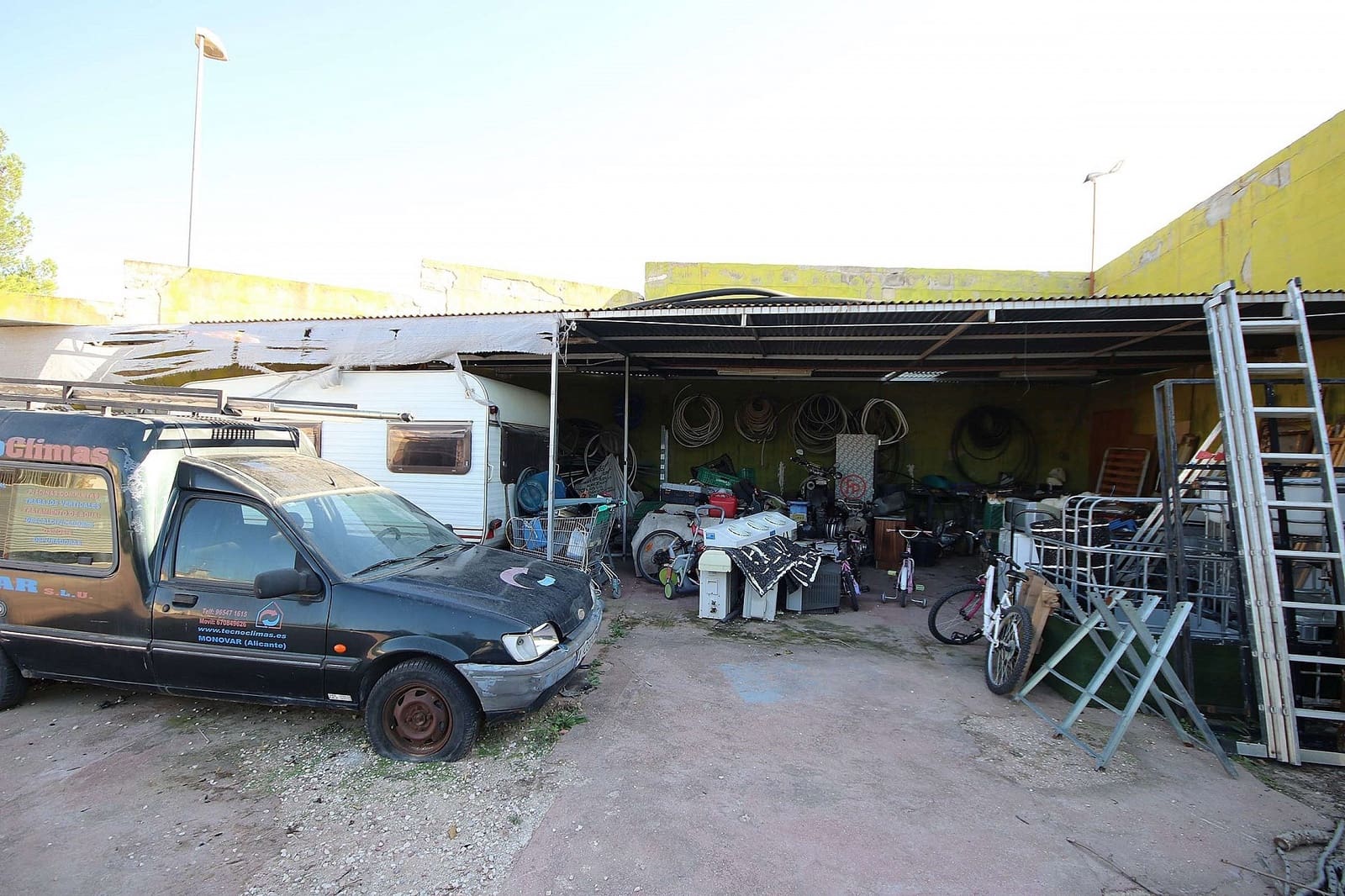 9 Zimmer Villa zu verkaufen in Monovar / Monover mit Pool Garage - 360.000 € (Ref: 9475129)