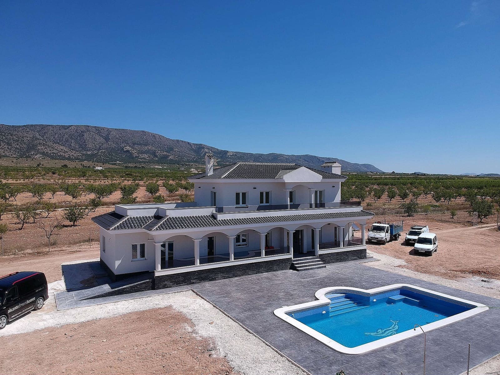 4 bedroom Villa for sale in Pinoso - € 375,000 (Ref: 9475135)