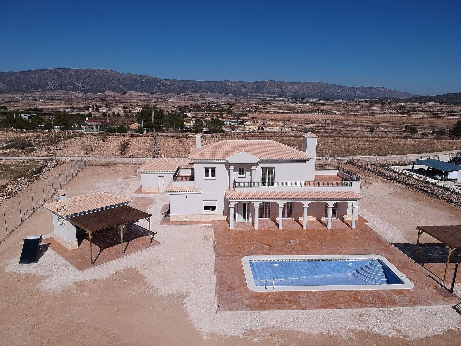 4 bedroom Villa for sale in Pinoso - € 375,000 (Ref: 9475135)