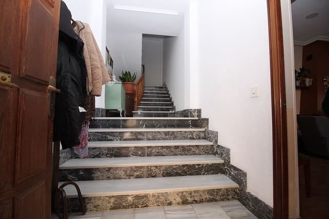 4 sovrum Hus till salu i Monóvar / Monóver med pool garage - 319 995 € (Ref: 9475135)