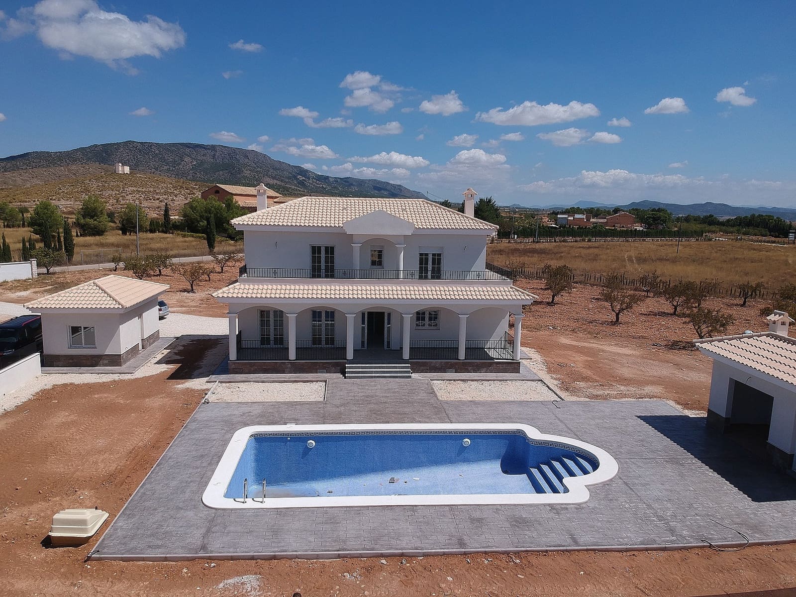 4 bedroom Villa for sale in Pinoso - € 449,000 (Ref: 9475137)