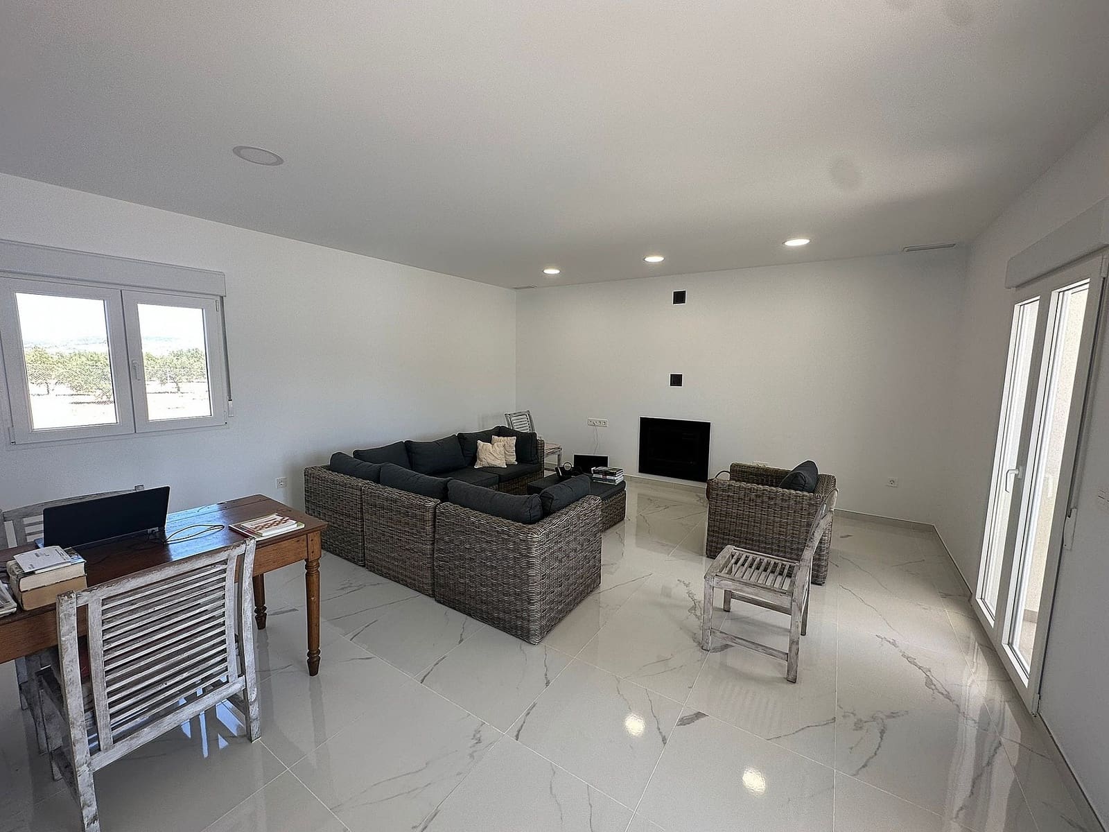 4 bedroom Villa for sale in Pinoso - € 423,000 (Ref: 9475140)